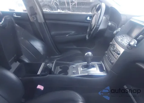 2013 Infiniti G37 Journey z USA, uszkodzony, nr VIN JN1CV6AP9DM300523